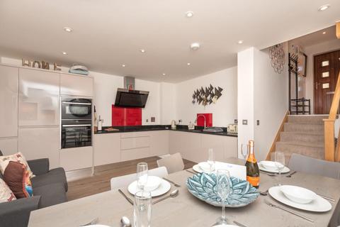 3 bedroom townhouse for sale, Appledore, Nr Bideford
