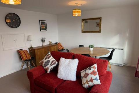 2 bedroom apartment to rent, Willow Way, Surrey GU9