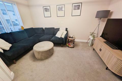 3 bedroom semi-detached house for sale, Willow Lane, Halifax HX3