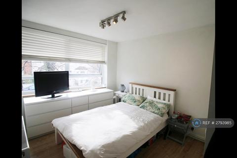 2 bedroom flat to rent, Waynflete Street, London, SW18