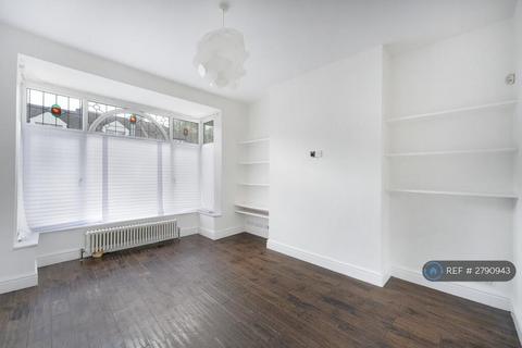 3 bedroom terraced house to rent, Edenbridge Road, Enfield, EN1