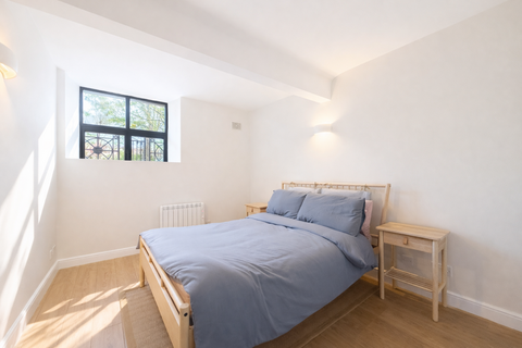 1 bedroom ground floor flat for sale, LG02 The Beaux Arts Building, 10-18 Manor Gardens, London