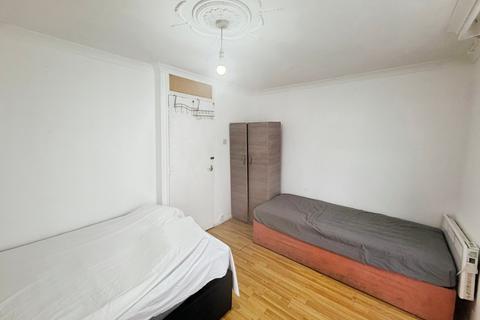 undefined, Carnarvon Road, London E15