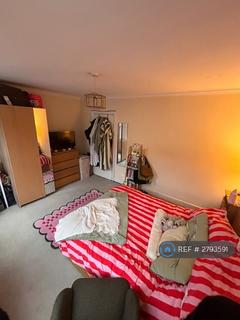 undefined, Henshaw St, London, SE17