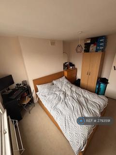 undefined, Henshaw St, London, SE17