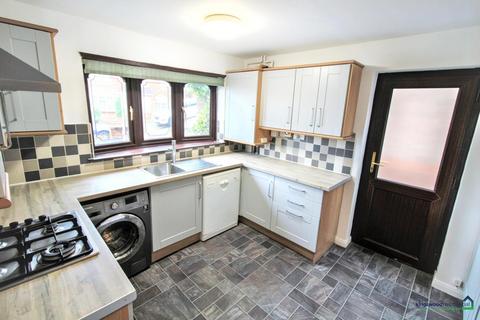 3 bedroom detached house to rent, Kent Road, Mapperley, Nottingham, NG3 6BE