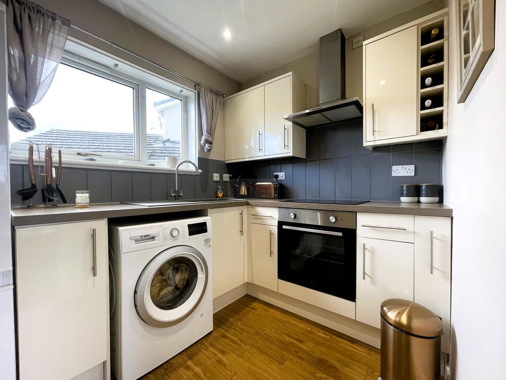 Kitchen a.JPG