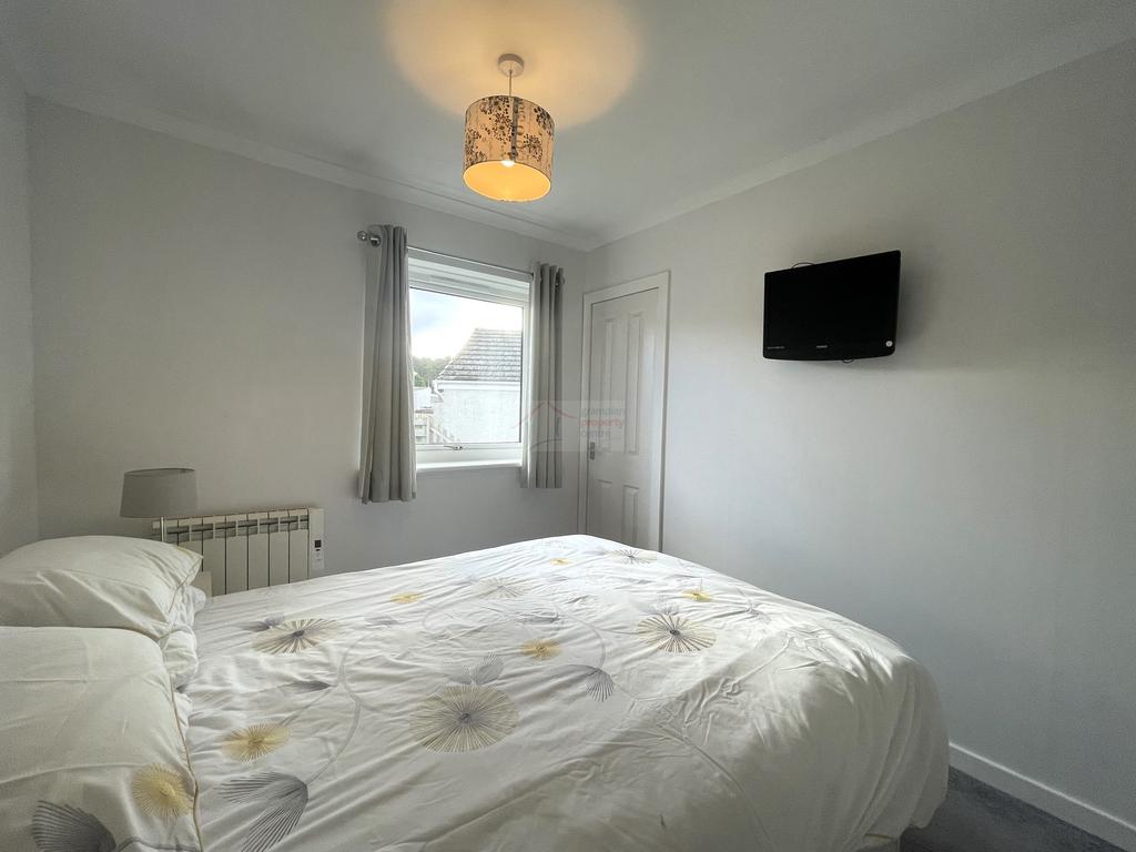 Bedroom 1c.JPG