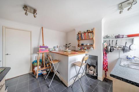 2 bedroom maisonette for sale, High Street,  Tring,  HP23