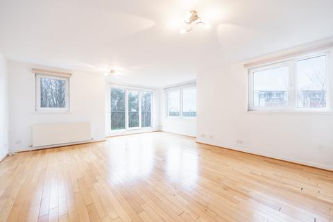 undefined, Canniesburn Drive, Top Floor, Glasgow, Glasgow, G61 1RX