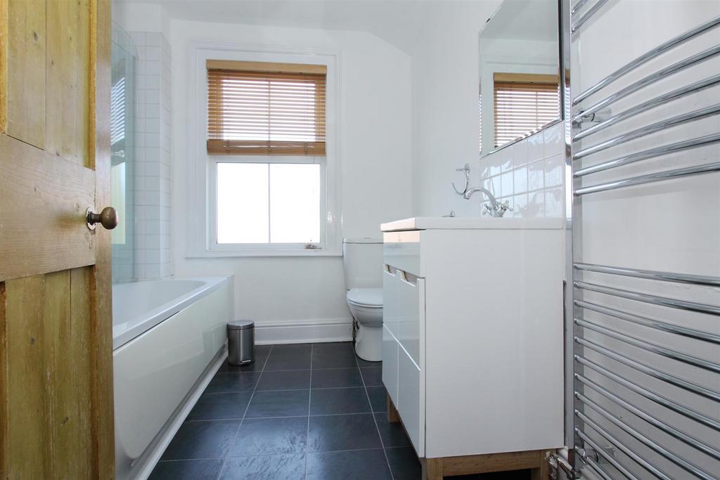 14 ashfield road ph11.JPG