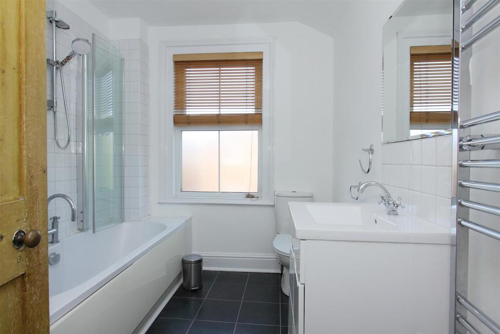 14 ashfield road ph10.JPG