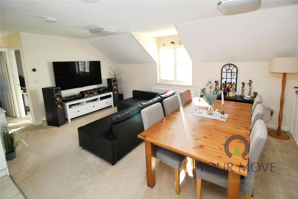Living/Dining Area