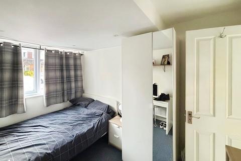 undefined, Nobles Way, Surrey TW20