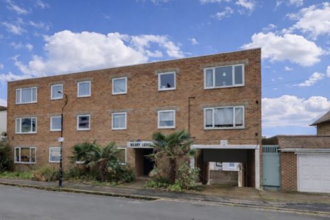 2 bedroom flat to rent, Hilary Lodge, 28 South Avenue
