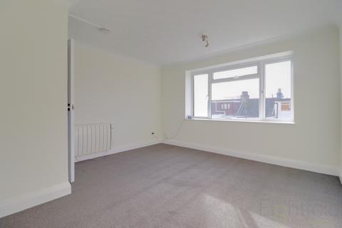 2 bedroom flat to rent, Hilary Lodge, 28 South Avenue