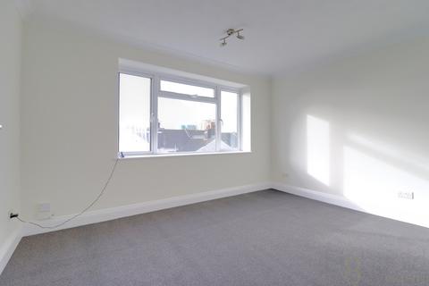 2 bedroom flat to rent, Hilary Lodge, 28 South Avenue