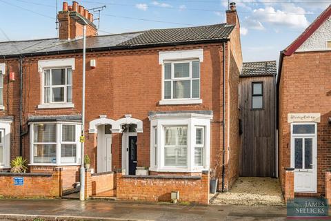 3 bedroom end of terrace house for sale, Newcombe Street, Market Harborough