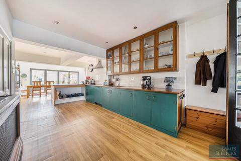 3 bedroom end of terrace house for sale, Newcombe Street, Market Harborough