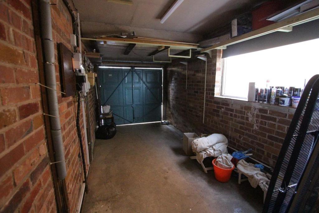 Garage.JPG
