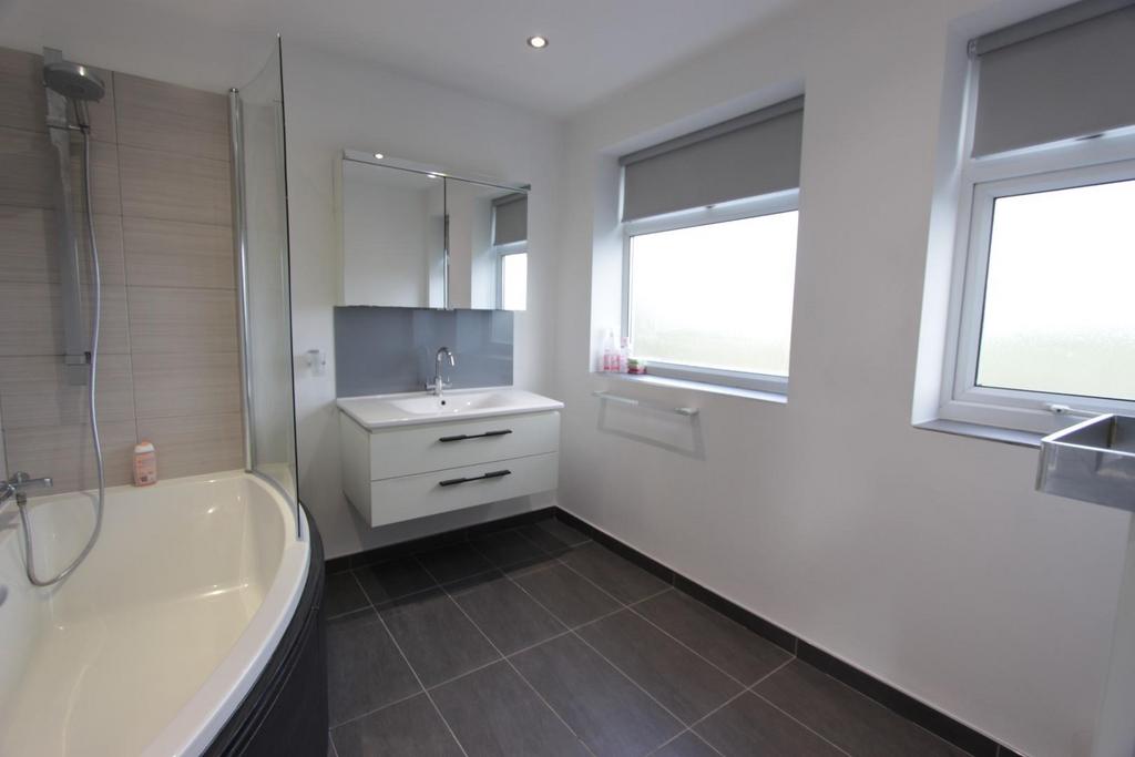 Upstairs Bathroom.JPG