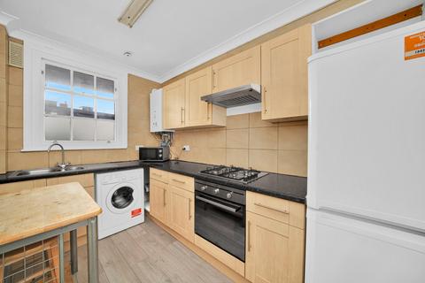 2 bedroom flat to rent, Warlters Road, London