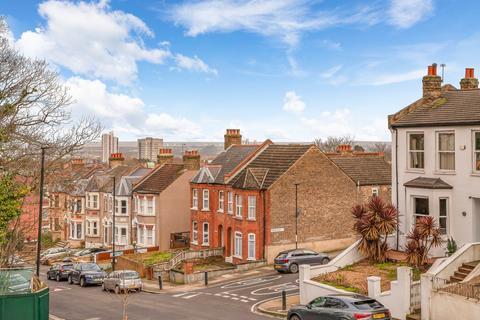 2 bedroom flat to rent, Eglinton Hill, Plumstead, London