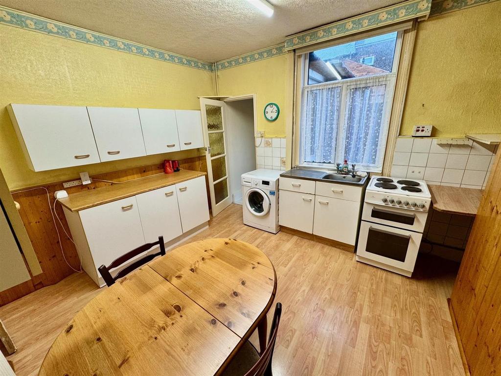 Kitchen -diner 2.jpg
