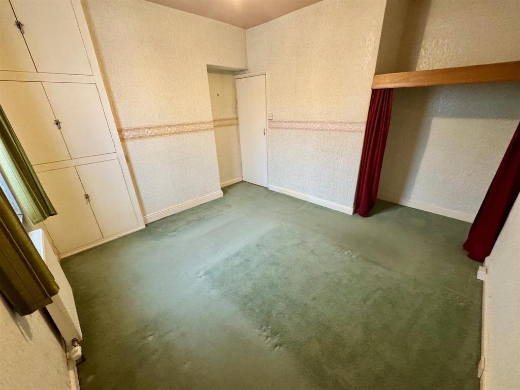 Bedroom 1c.jpg
