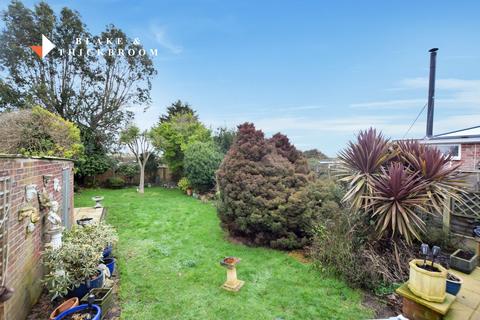 2 bedroom detached bungalow for sale, Fleetwood Avenue, Holland on Sea