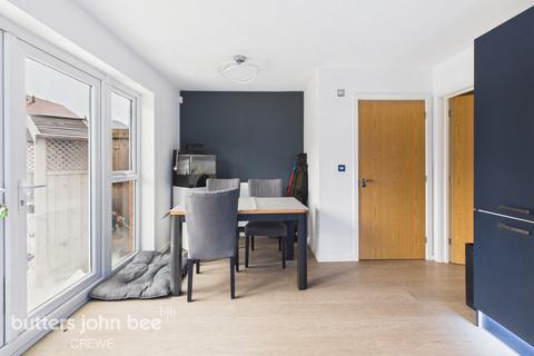 3 bedroom semi-detached house for sale, Joseph Reddrop Way, Crewe