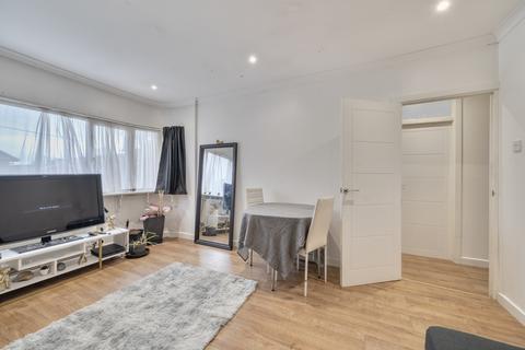 2 bedroom house for sale, Sandow Crescent, Hayes, UB3