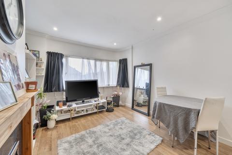2 bedroom house for sale, Sandow Crescent, Hayes, UB3