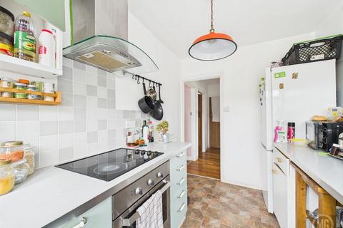 2 bedroom flat for sale, Wharnecliffe Close, Bristol BS14