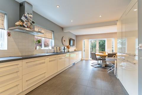 4 bedroom detached house for sale, Cambrian Grove, Marshfield, CF3