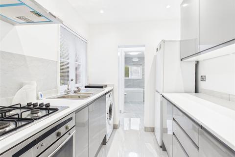 undefined, Chestnut Road, Surrey GU1
