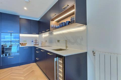 2 bedroom flat for sale, Clement Apartments, Brigadier Walk, London, SE18