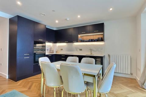 2 bedroom flat for sale, Clement Apartments, Brigadier Walk, London, SE18
