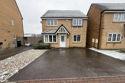 4 bedroom detached house to rent, Low Whin Fold, Keighley, BD22