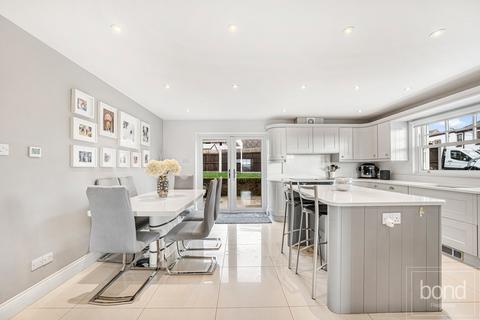 3 bedroom detached house for sale, Main Road, Chelmsford CM3