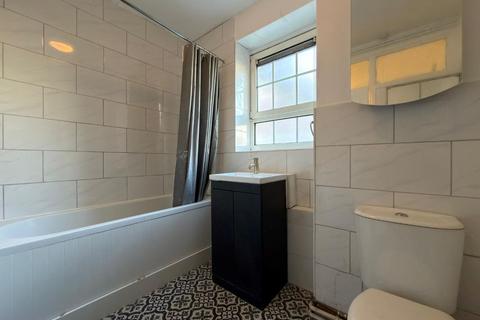 1 bedroom flat for sale, Flat 5 Tabard House, Manciple Street, Southwark, London, SE1 4DL