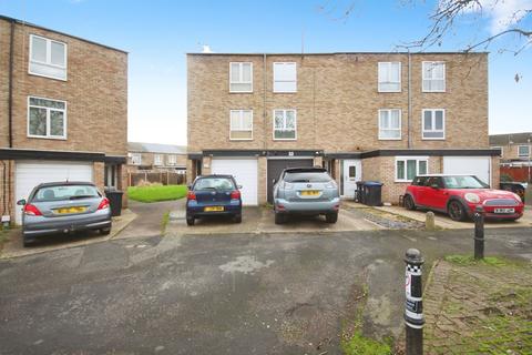 Barton Crescent, Leamington Spa, Warwickshire, CV31