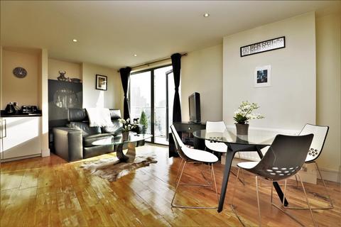 2 bedroom apartment to rent, Parkview Apartments, London, E14