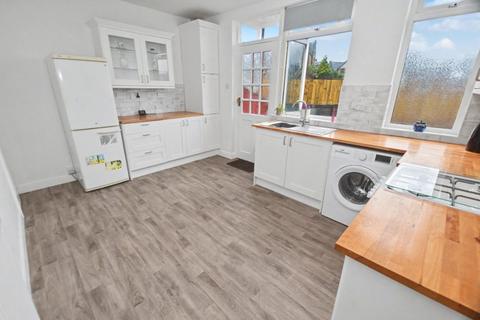 2 bedroom terraced house for sale, Lower Wortley Road, Leeds, West Yorkshire