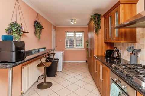 undefined, Lewis Close, Willenhall, West Midlands, WV12