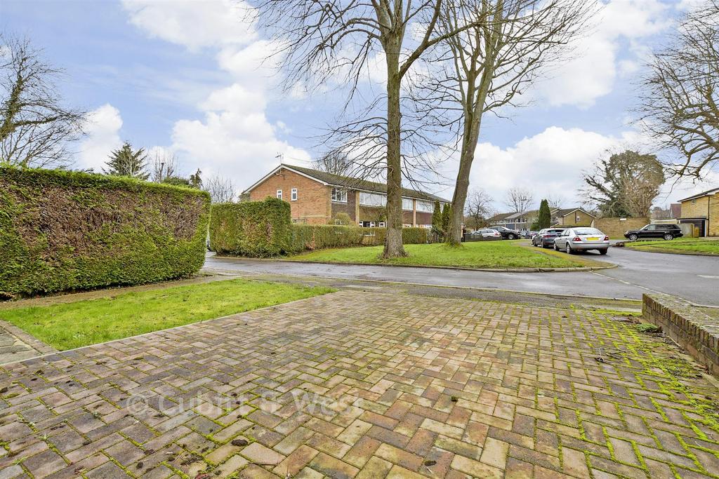 Driveway/Parking