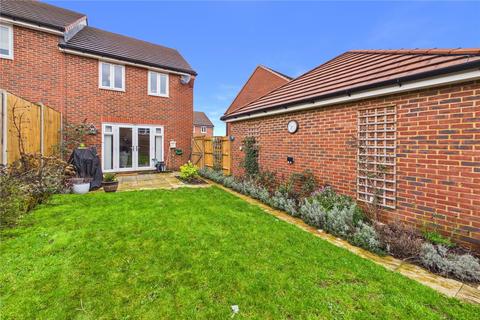 undefined, Great Crescent, Newbury, Berkshire, RG14
