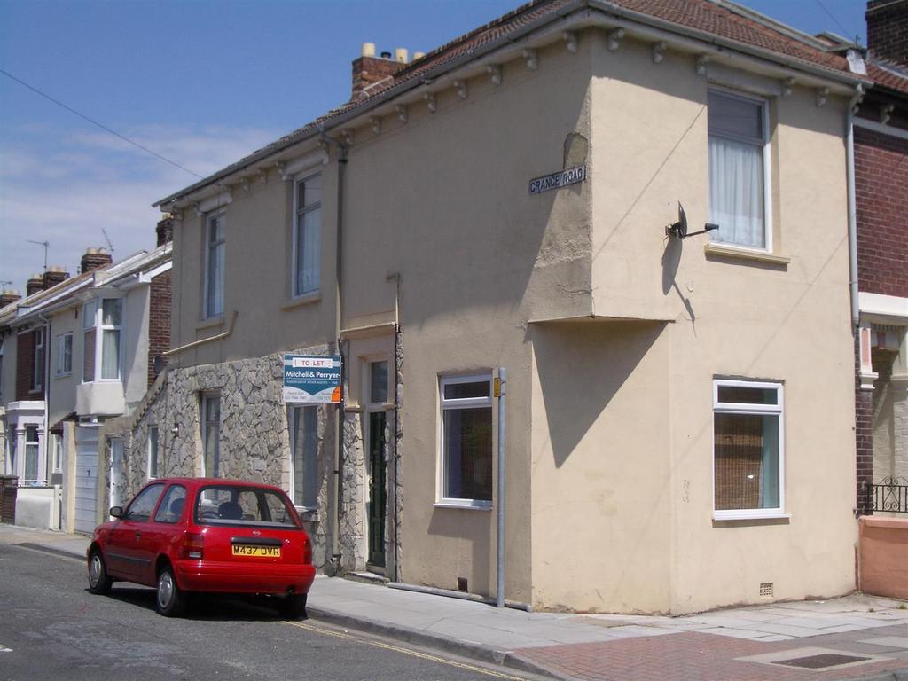 Pitcroft Road (43b) photo 1