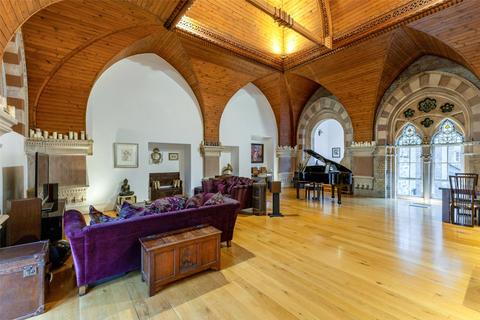 2 bedroom duplex for sale, Victory Road, London, E11