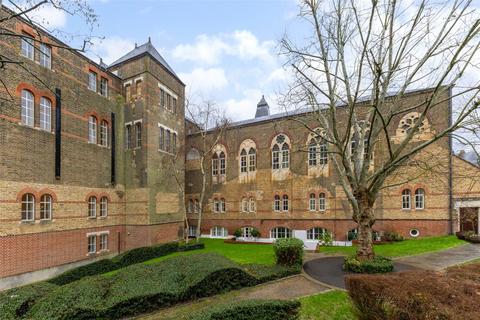 2 bedroom duplex for sale, Victory Road, London, E11